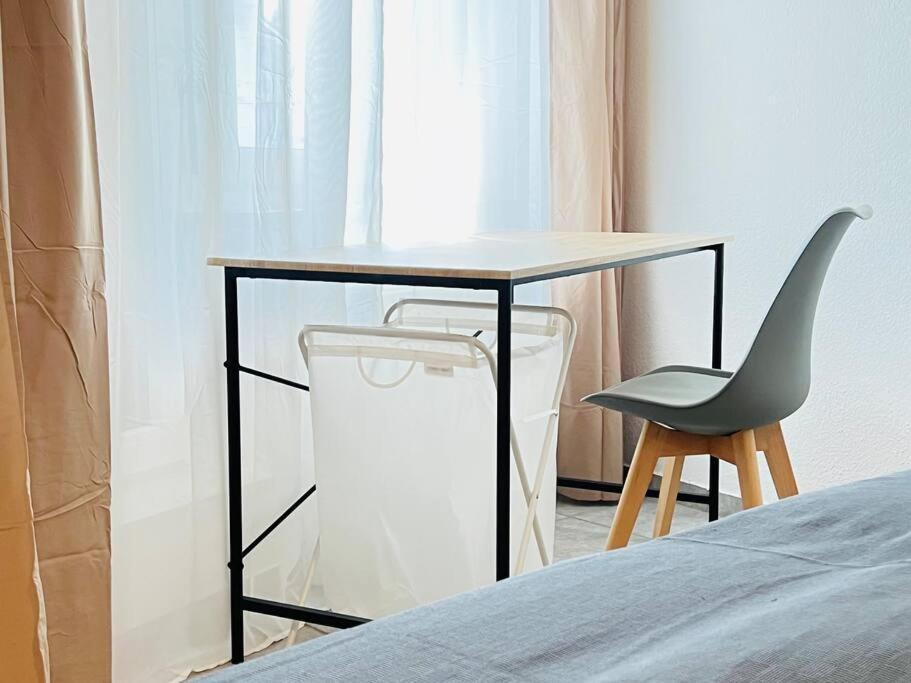 Zentrales Grosszuegiges Apartment Mit Dachterrasse! Bochum Zewnętrze zdjęcie